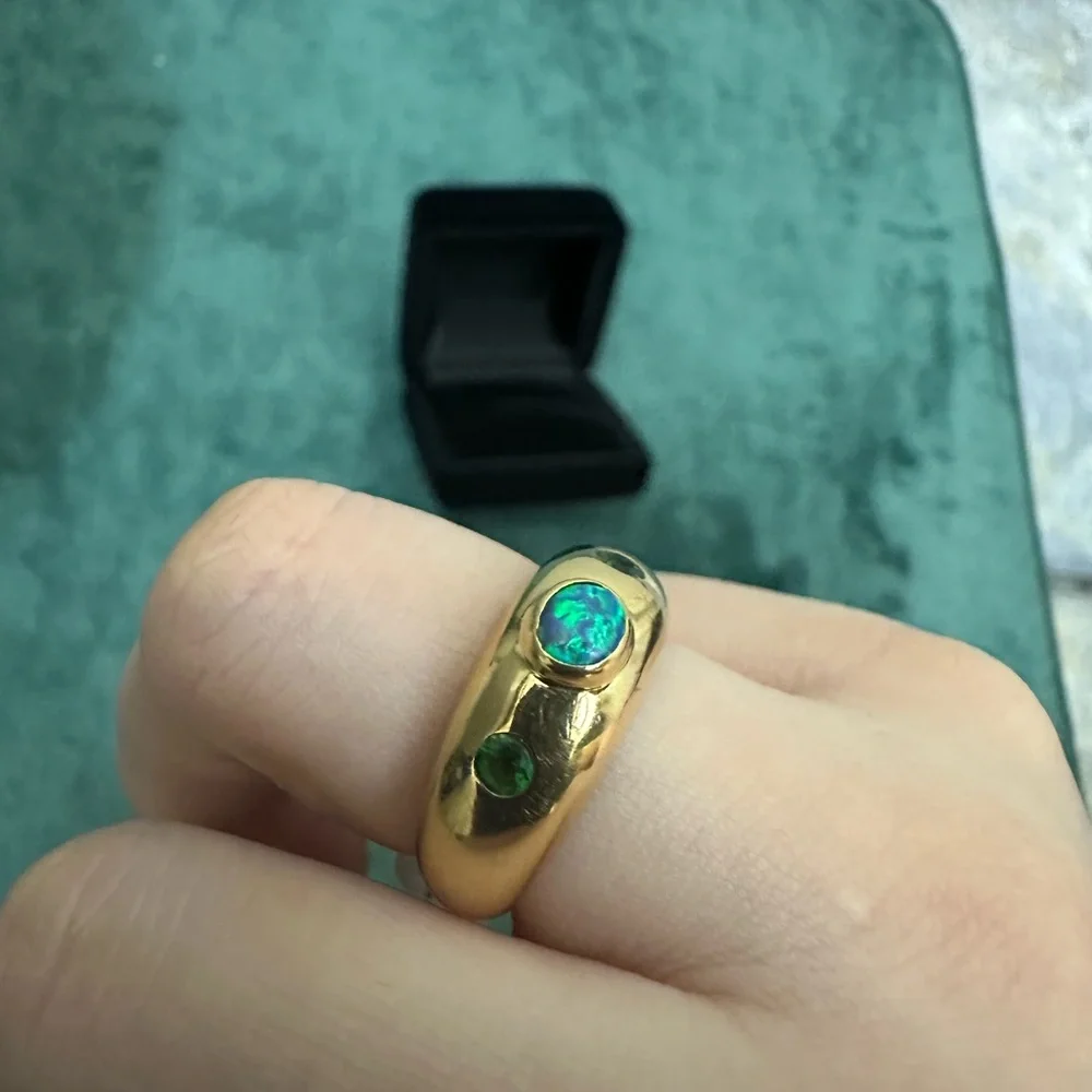 🚫🚫🚫SOLD Green Tourmaline-Opal-Green Tourmaline three stone 18k yg ring-heavy - Picture 5 of 11